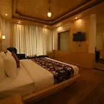 The Village Venue Hotel, Bar & Restaurant