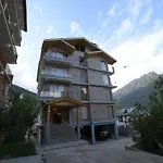 The Village Venue Hotel, Bar & Restaurant
