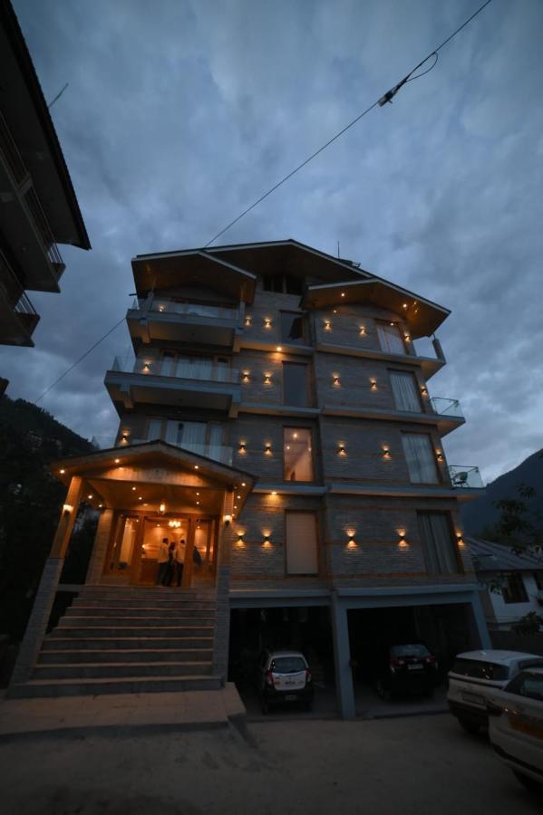 The Village Venue Hotel, Bar & Restaurant Hotel Manali (Himachal Pradesh)