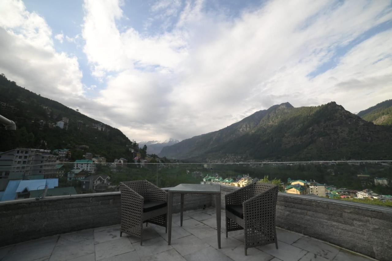 The Village Venue Hotel, Bar & Restaurant Manali (Himachal Pradesh)