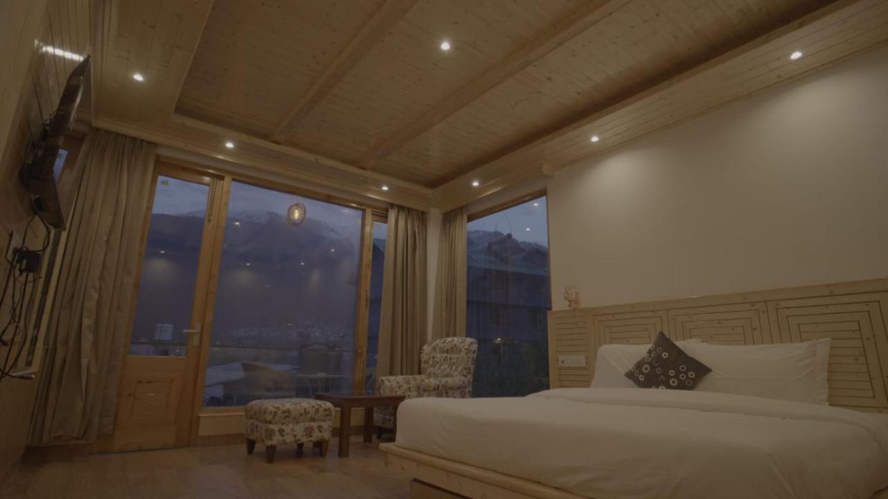 Hotel The Village Venue Hotel, Bar & Restaurant Manali (Himachal Pradesh)
